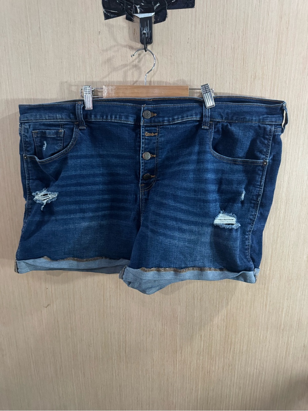 Old Navy Dark Wash Mid Rise Boyfriend Distressed Denim Roll-Hem Shorts Size 20
